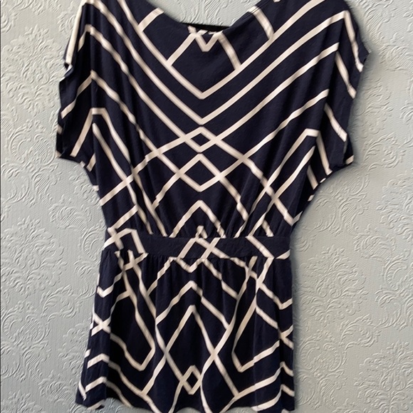 Tart cowl neck geometric navy and white top - Picture 4 of 4